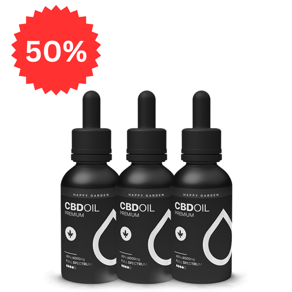 A 3XHappy Garden CBN + CBD + CBG olaj (30ml - 4000 mg) - Prémium alvástámogató nyugtató olaj három fekete cseppentős üvegcséje egy sorban van elhelyezve. A bal felső részen egy piros csillagszóró 50%-ot mutat, kiemelve egy teljes spektrumú CBD olaj promóciót.