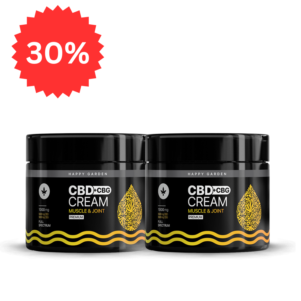 Három fekete üveg 3XHappy Garden CBN + CBD + CBG olaj (30ml - 4000 mg) - Prémium alvástámogató nyugtató olaj egymás mellett. A bal felső sarokban egy 30%-os kedvezményt jelző piros betű jelenik meg. A háttér fehér - a CBD Europetól származó tökéletes fehér.