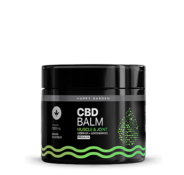 Egy fekete tégely, rajta a CBD Balm Muscle & Joint felirattal, moringával és citromfűvel. A dizájn zöld ékezetekkel, levélgrafikával és az 1200 mg és Broad Spectrum felirattal az elején.